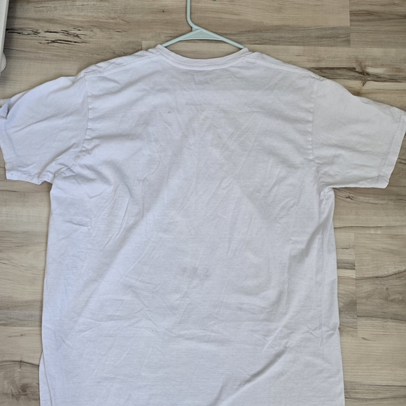 Lainey Wilson White Graphic Tee - Pink & Orange Print - Picture 2 of 3